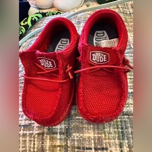 - Hey dude kids 6 nwt! Never worn brand spanking new ! Soo cute kids loafe…
